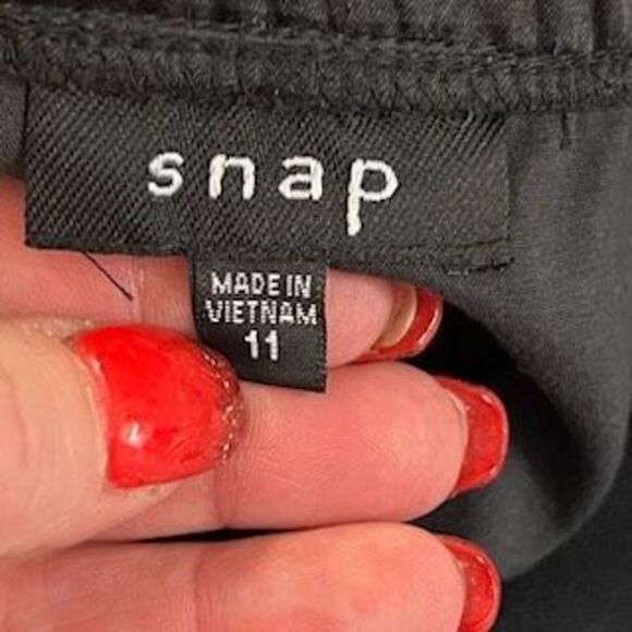 Snap Black and Lace Strapless Party Dress. Size Junior's 11 - Picture 2 of 9